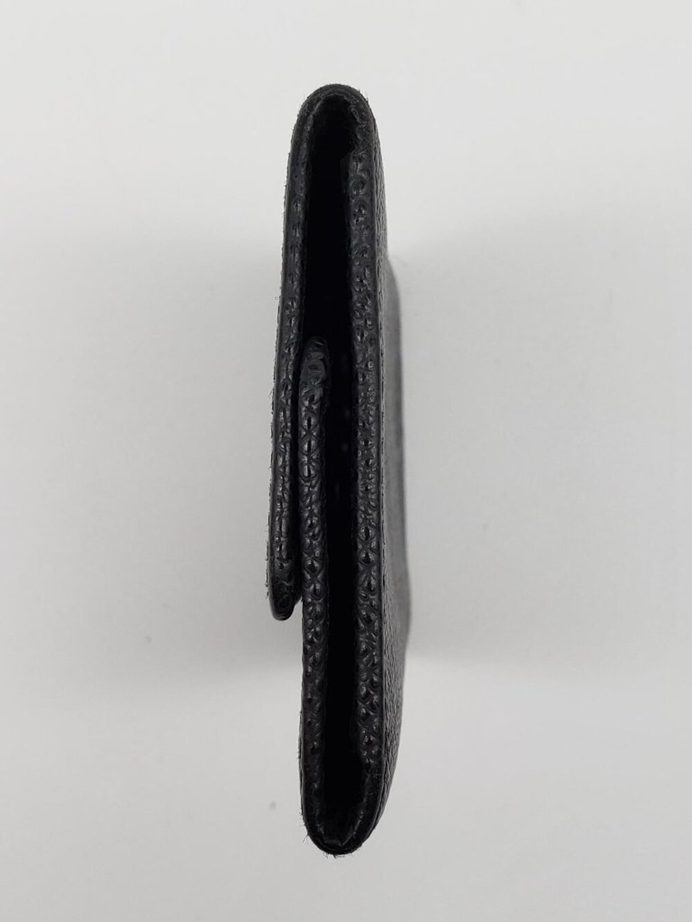 Authentic Louis Vuitton 6-Key Holder – Black Leather – Silver Hardware - Picture 8 of 16